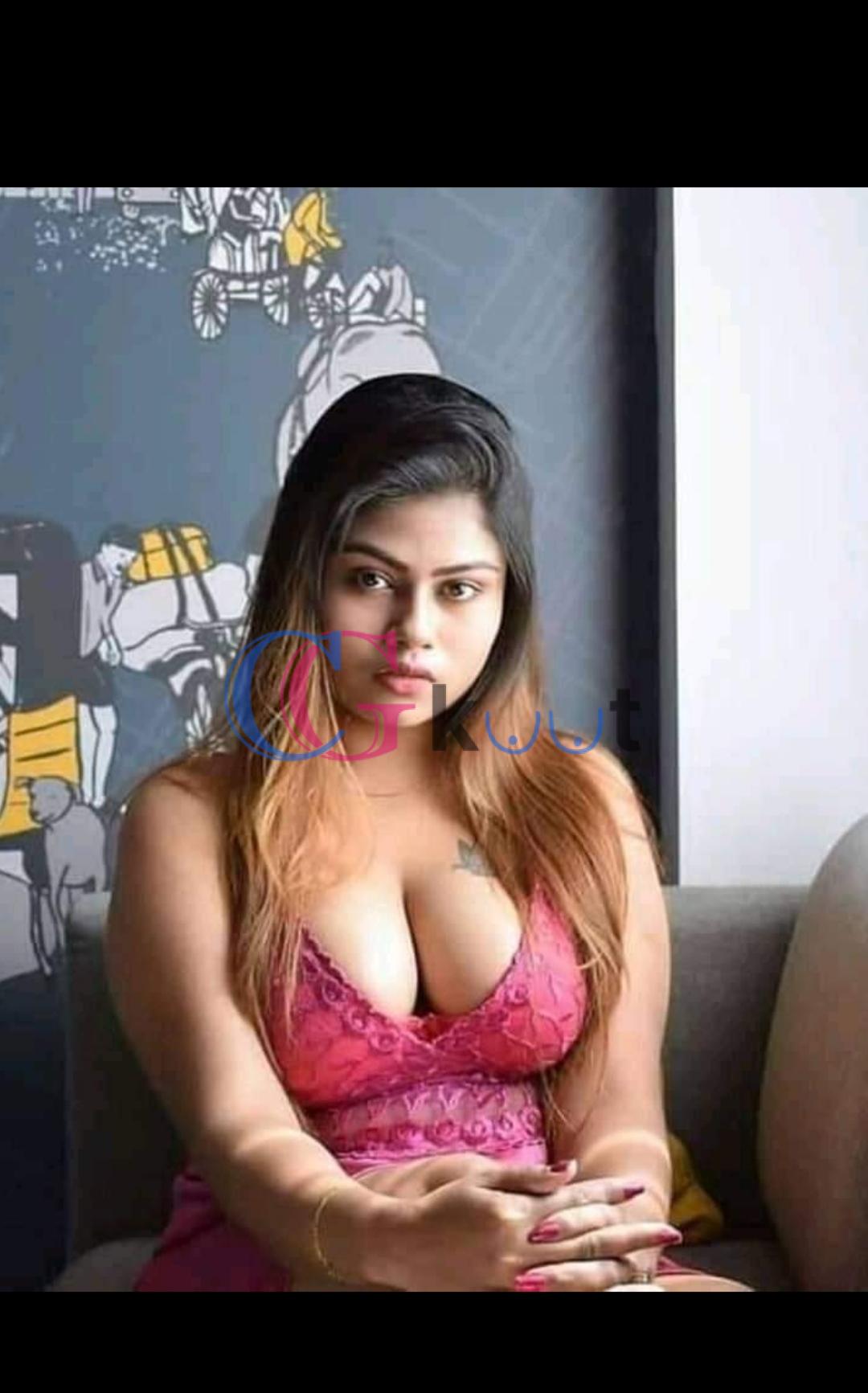 VISAKHPATNAM COLLEGE GIRL AND HOT GIRL 