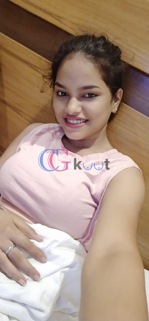 Myself Shreya college call girl and hot busty available